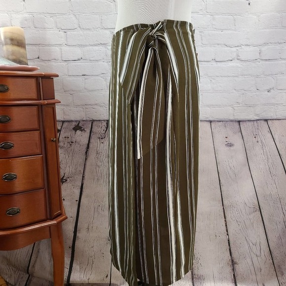 Evereve brown skirt with multi colored stripes - Picture 5 of 14